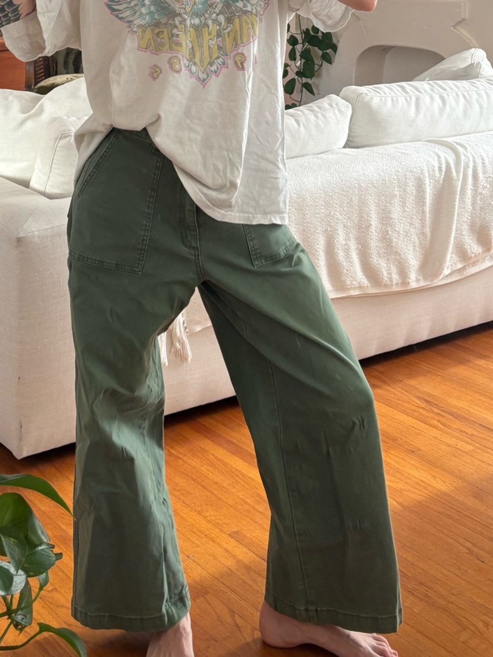 Universal thread cargo pants